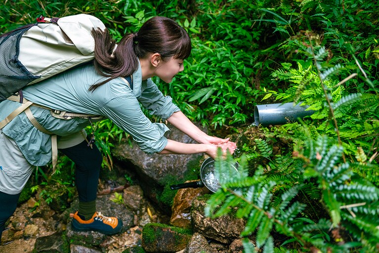 山の入り口にある湧水の水飲み場。手を洗ったり、下山の時には汗ばんだ顔を洗ったり。冷たい水が心地いい。
