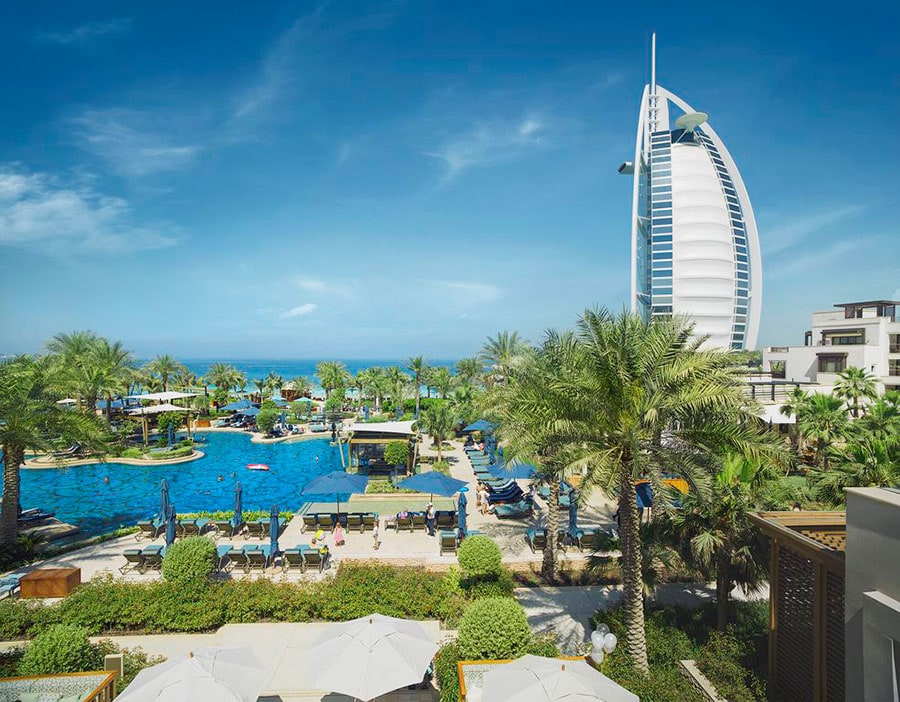 世界一ラグジュアリーなホテルのひとつと称賛される「バージュ・アル・アラブ」。
