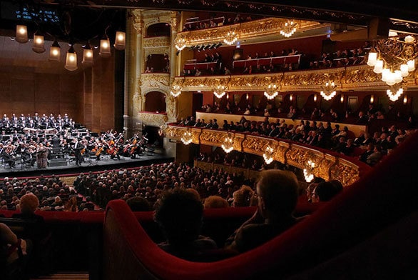 オペラファンならずとも訪れたい 壮大で優美なバルセロナのリセウ劇場
