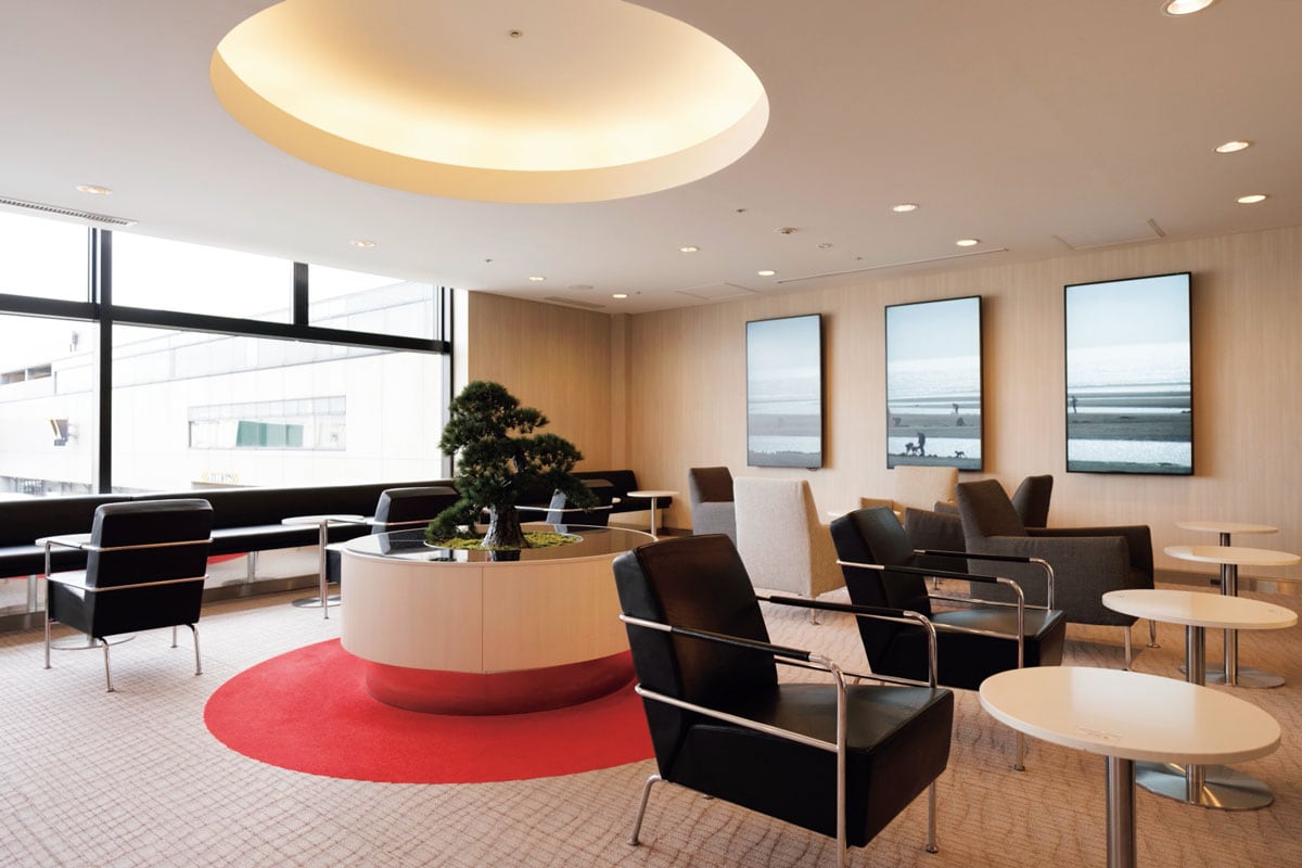 成田国際空港の「アスパイアラウンジ」。
