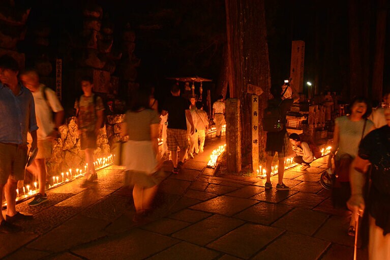 ろうそく祭り。