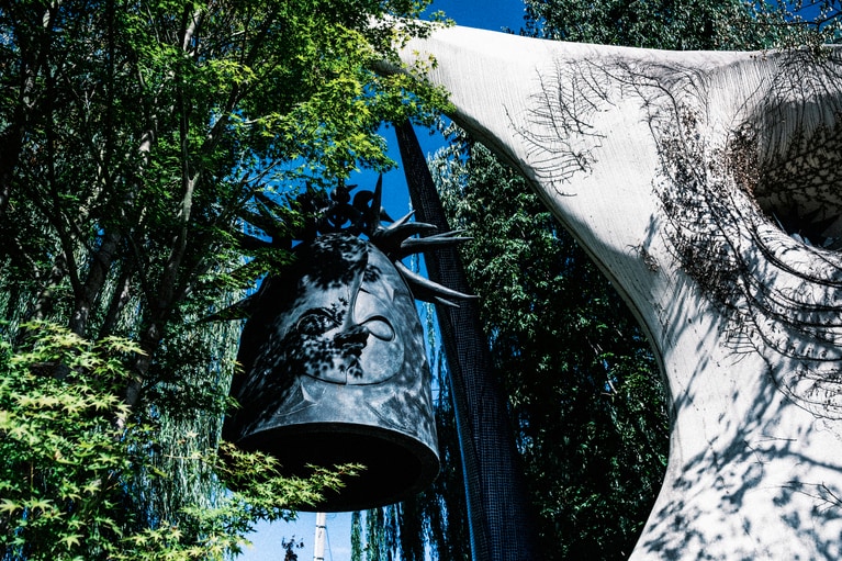 岡本太郎の作品も前橋市の街なかに展示されている。