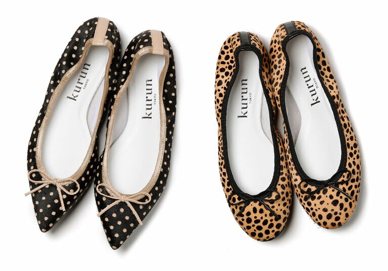 左：Mathilde Hair Leather Dot Black 15,800円。 右：Pauline Leopard Big Print Camel 13,800円。