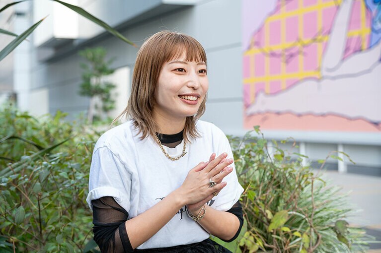 「チャプターズ」の代表である森本萌乃さん。