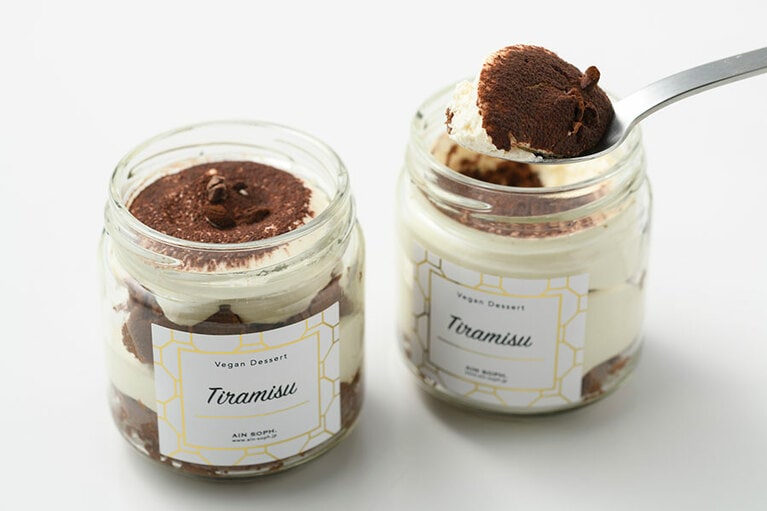 ヴィーガンティラミス各650円(100g)。お取り寄せ4,370円(6個)。