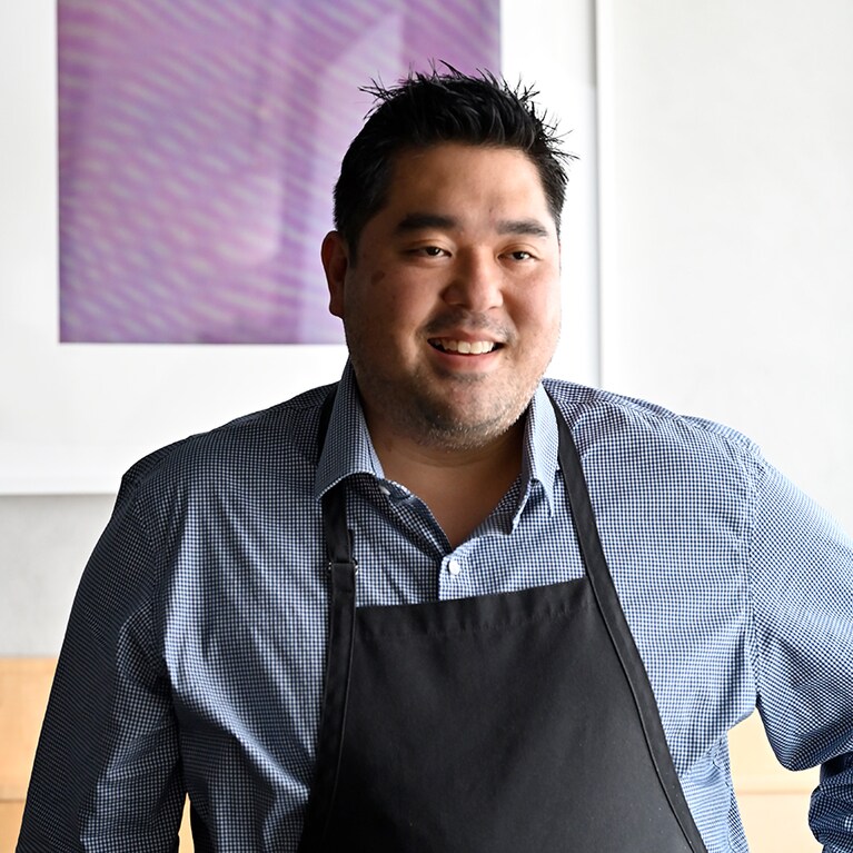 【Chris Kajioka】NYを代表する三ツ星レストラン「パーセ」など米国の有名店、ホテルで腕を振るい、ホノルルの会員制レストラン「ヴィンテージ・ケーブ」「セニア」などを成功に導いた、押しも押されもせぬトップシェフ。