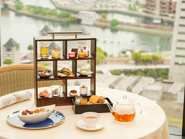 アフタヌーンティー「- Yokohama SKY CRUISING -」。1日限定20食、1名 5,500円（税・サ込）
