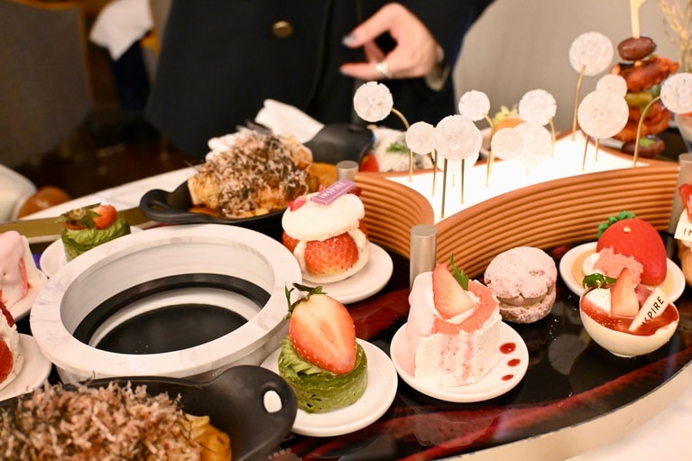 アフターヌーンティーは2名で160.000ウォン。※時期によってメニュー内容が変更となる場合があります