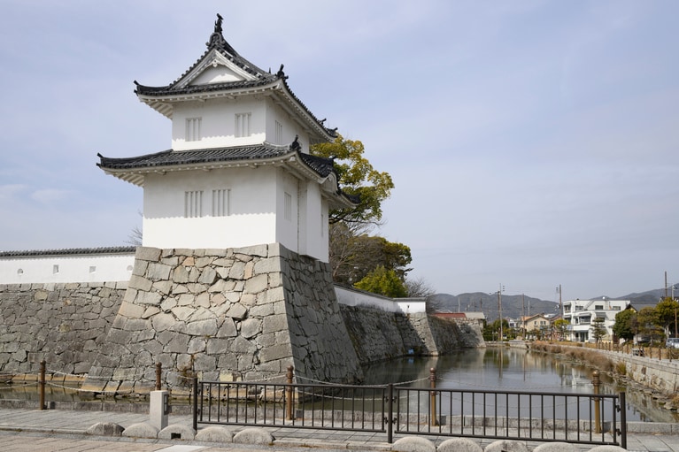 藩主・浅野長直の指示によって1648年から13年の歳月をかけて完成した「赤穂城」（現在は「赤穂城跡」）。