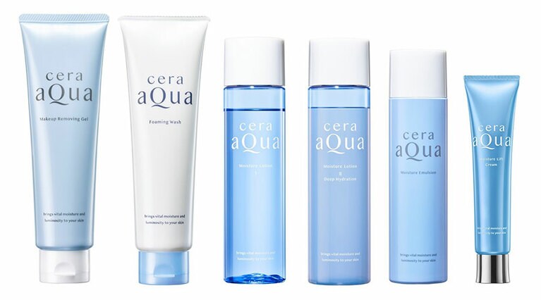 左から、濡れた手でも使えて便利な「クレンジングジェル」130g 1,500円、長持ちクッション泡が特長の「洗顔フォーム」120g 1,500円、さらりとした使い心地の「化粧水 しっとり」150mL 2,200円、濃密とろみタイプの「化粧水 とてもしっとり」150mL 2,200円、乾燥による刺激から肌を守る「乳液」120mL 2,200円、ツヤとハリをもたらす「潤いリフト クリーム」40g 3,000円。