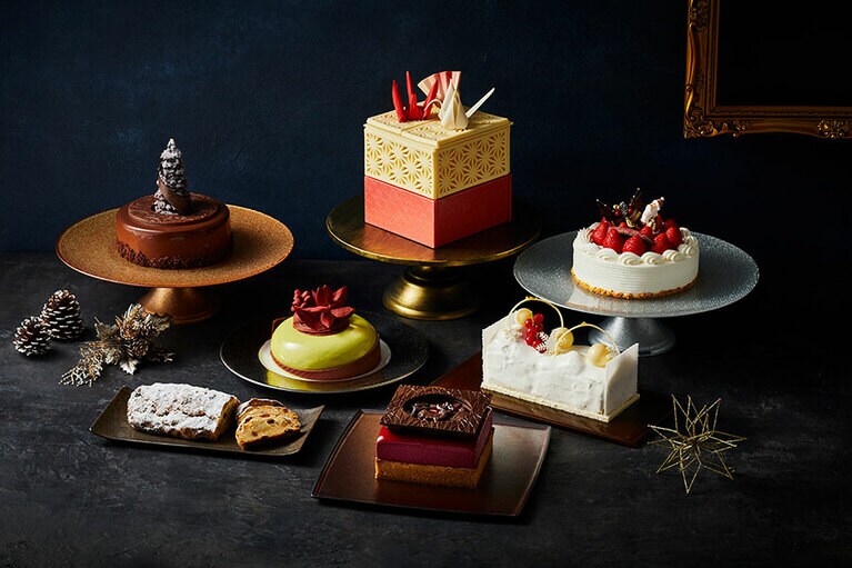 雅叙園の2021クリスマスケーキコレクション。「嘉山農園の苺ショートケーキ」は中段右。