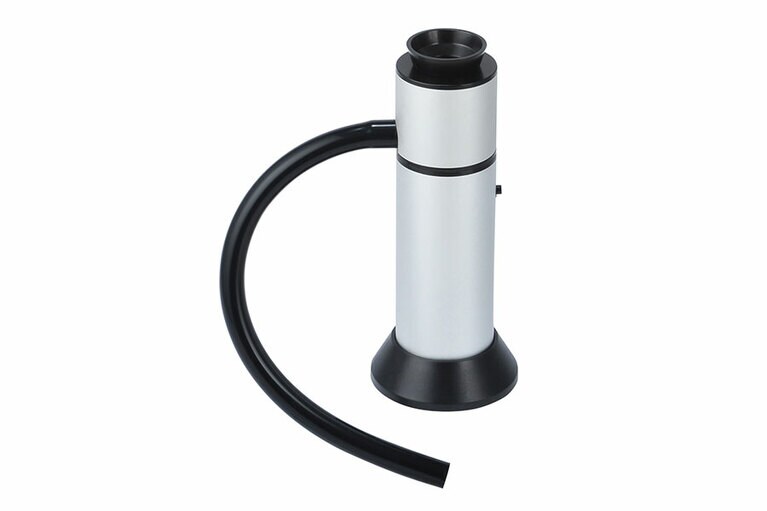 本体がとてもコンパクトなことにびっくり。