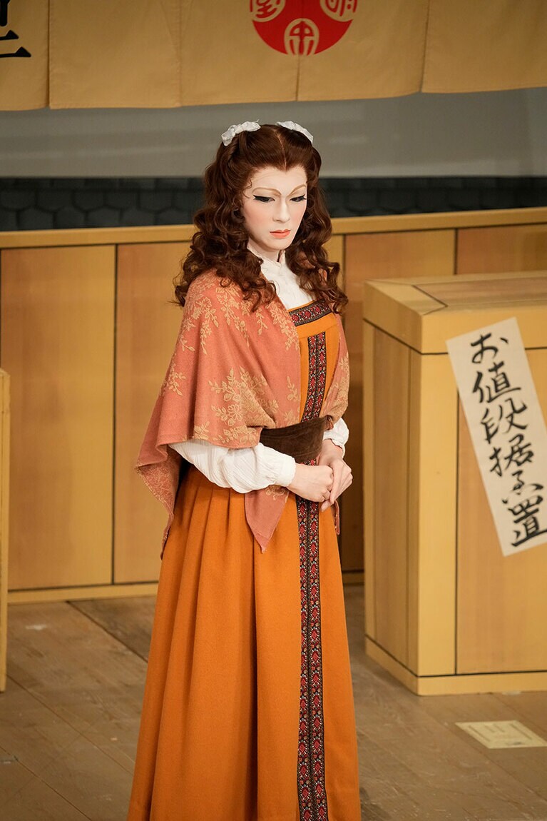 令和4年8月歌舞伎座『弥次喜多流離譚』オリビア（©松竹）