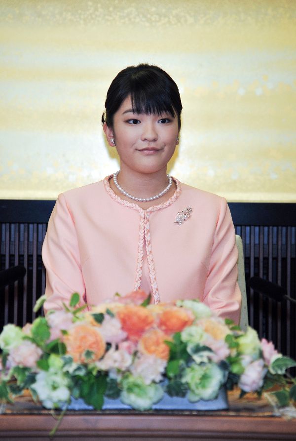 ご成年にあたり、記者会見に臨まれた眞子さま　宮内庁提供