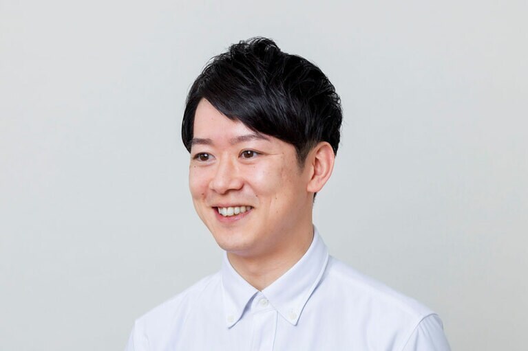 コーチングトレーナー、折笠佑太先生。