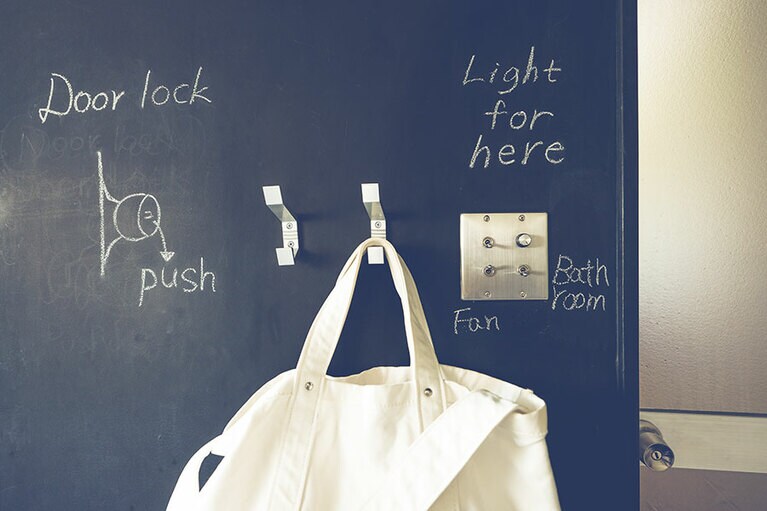 ［SPICE MOTEL OKINAWA］おしゃれな友達の家のような内装。