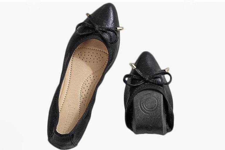 ジーメイ・House 折りたたみ シューズ 2,480円（編集部調べ）。※商品は私物です。