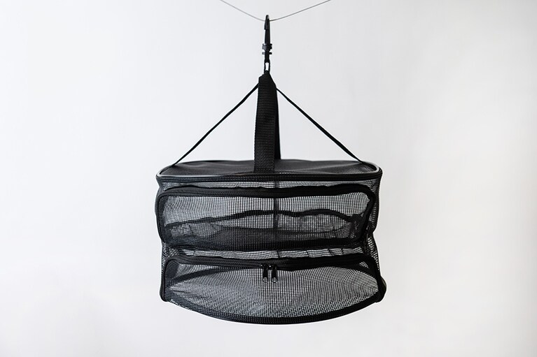 ハンギングメッシュケース（2段）。