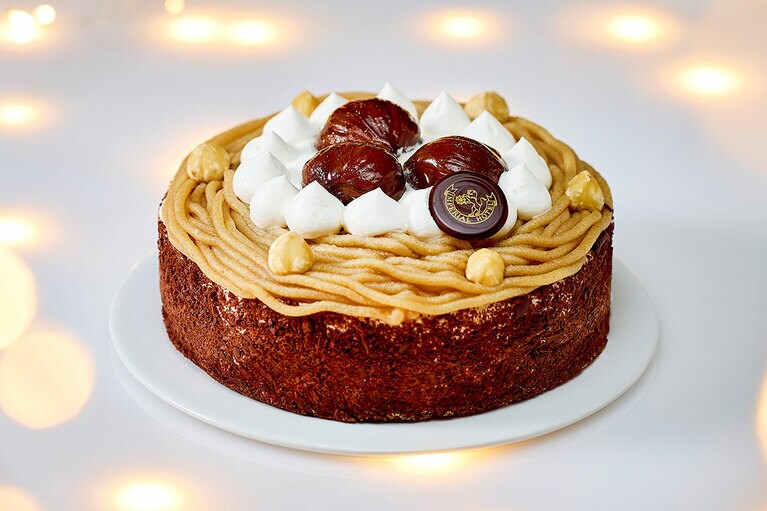 「マロンケーキ」6,480円。冷凍配送。