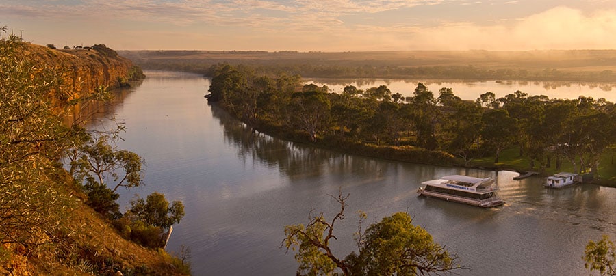 マレー川で優雅にリバークルーズを満喫。photo:South Australian Tourism Commission