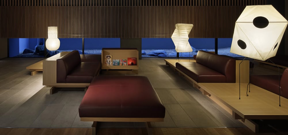「もう1つの居場所があるホテルへ」をテーマに、日本の伝統と京文化を調和させたリビングロビー「しずもりの間」。上質な居心地を実現した京都3館のリビングロビーは、それぞれ独自の趣を持つ。