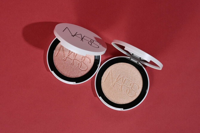 華やか立体フェイス！ NARSの新感覚ハイライターは、マルチに使えて冬