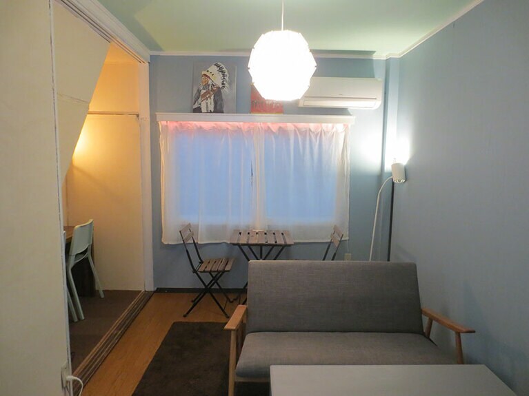 2階席でゆっくり寛ぐ常連客も多い。