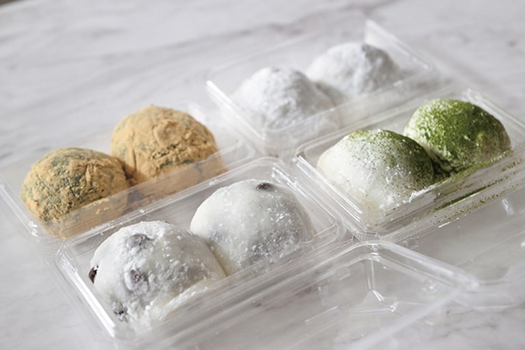 「塩豆大福」や「よもぎ大福」から「宇治抹茶アーモンド大福」まで、大福のバリエーションも多彩に揃う。