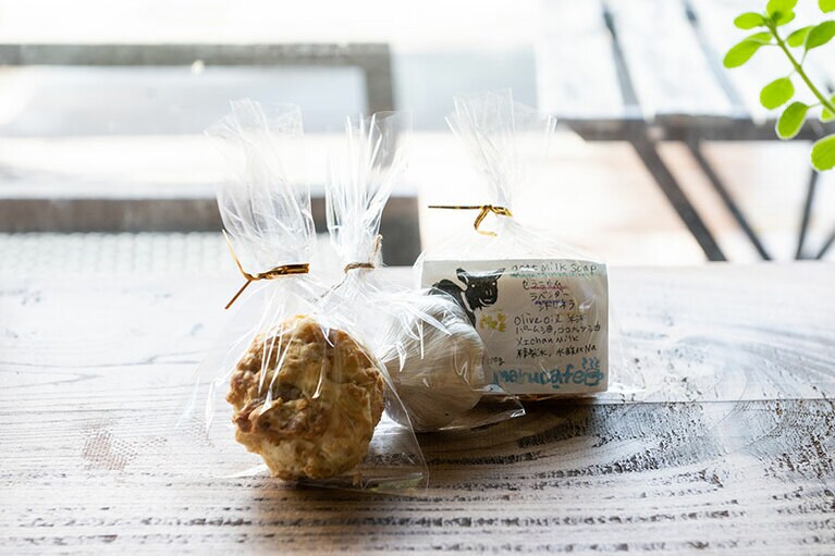 めいちゃんのミルク入り「スコーン」。テイクアウトは300円。