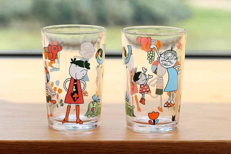 ポストカードも人気。