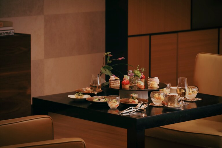 「初夏のアフタヌーンティー」のイメージ。1名6,600円（税込・サ別）、要予約。