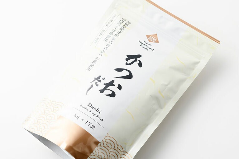 成城石井 静岡県焼津産手火山式かつお節使用 かつおだし 990円(17袋入り)／成城石井