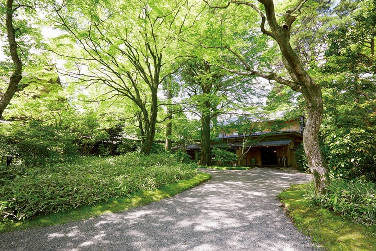 【亀の井別荘】