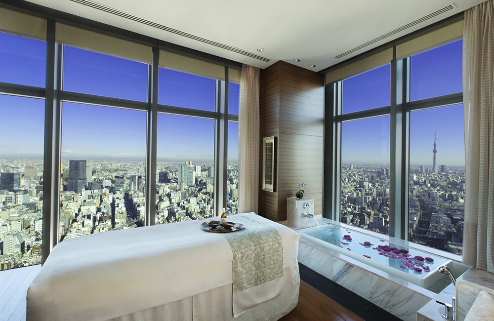 ホテル37階にある「ザ・スパ・アット・マンダリン・オリエンタル・東京」のトリートメントルーム例。