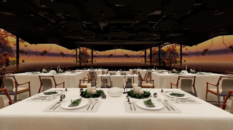 「Taste of China」の内装。壁一面に巨大なスクリーンが設置されている。