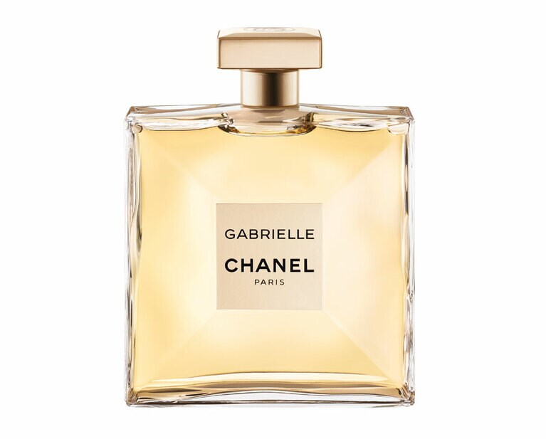 4つの白い花々が織りなすフローラルな香り「ガブリエル シャネル」。写真は「ガブリエル シャネル オードゥ パルファム (ヴァポリザター)」50mL 13,000円。