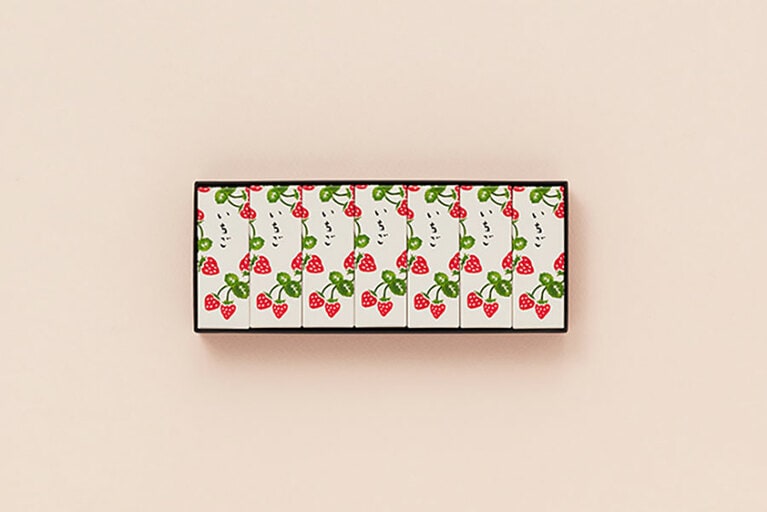 小形羊羹 7本入（いちご） 2,636円。