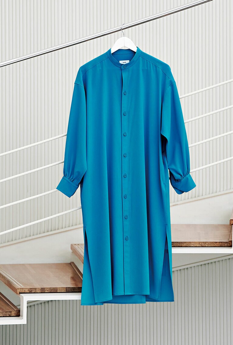 シャツワンピース 38,500円／ハイク(ボウルズ)