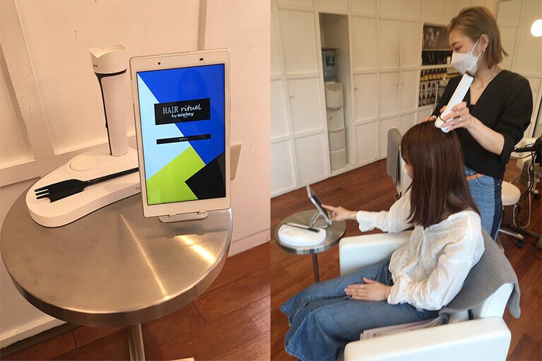 「ヘア リチュアル アナライザー」で頭皮と髪の状態をチェック。