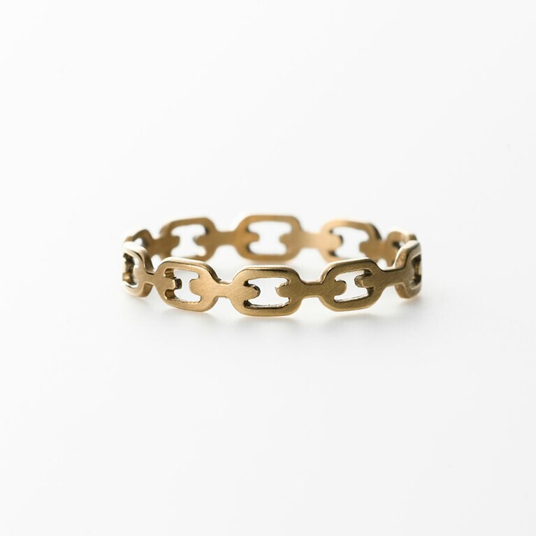 Chain Shadow Ring 39,600円／talkative