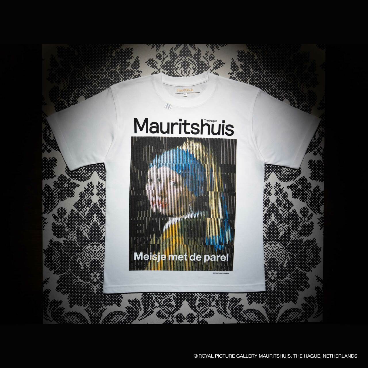 マウリッツハイス美術館とTAGS WKGPTY PRODUCTIONSのコラボTシャツ 18,700円。