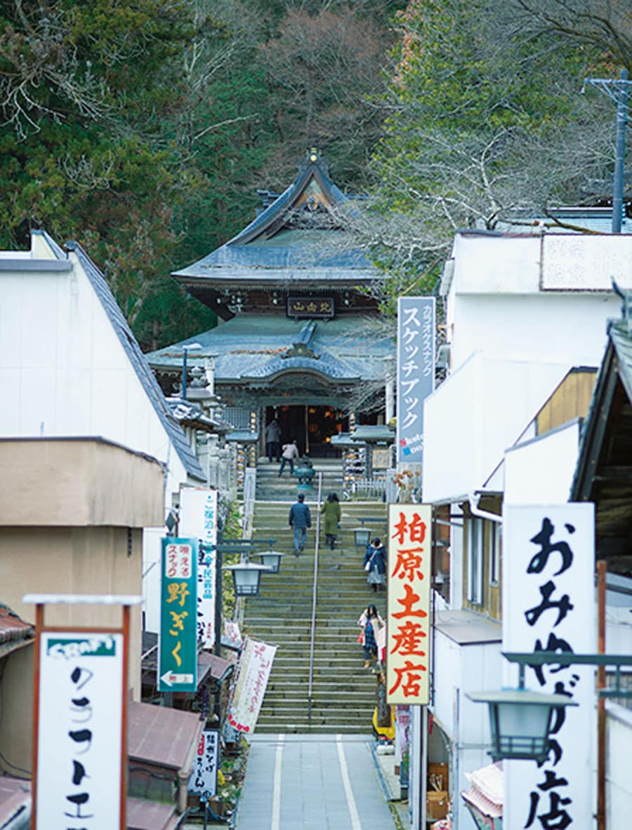 界隈の温泉街も古き素朴さを未だ残す。