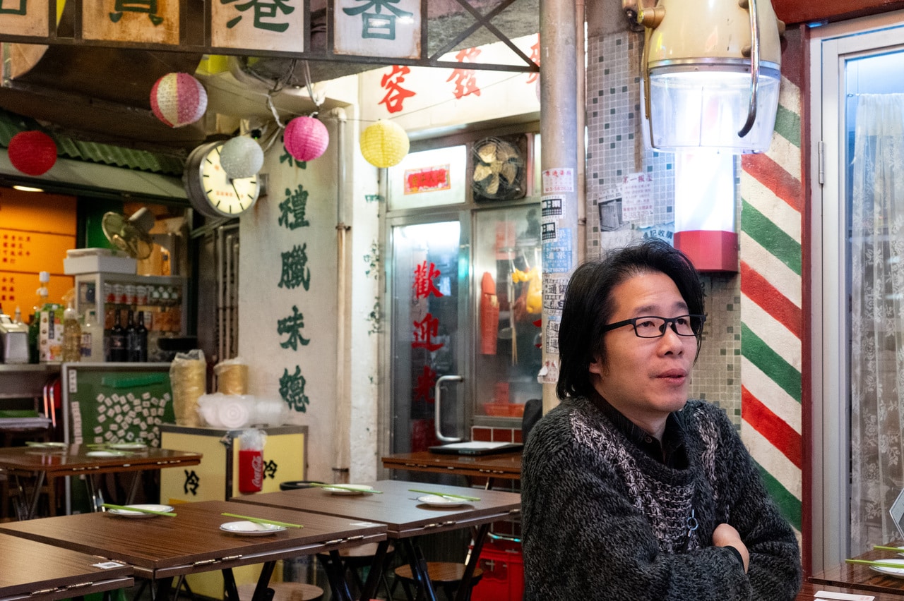 香港の大衆文化を伝えたいと語るケン・ロさん。