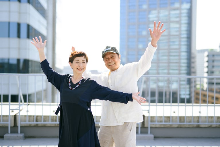 阿川佐和子さんと近田春夫さん。