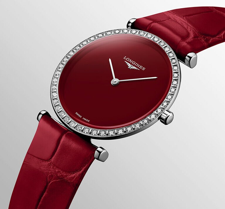 「ラ グラン クラシック ドゥ ロンジン」カーマインレッド。