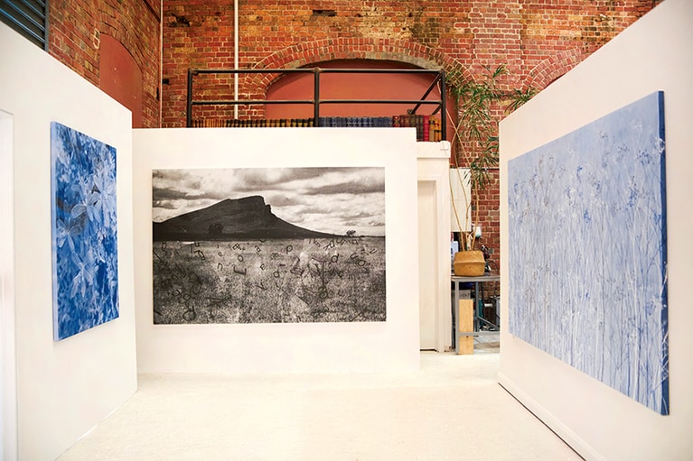 作品はオーダーメイドでき日本への発送も行っている。