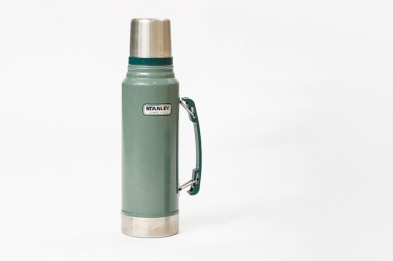 1.9Lのほか、1Lサイズもラインナップ。9,460円。