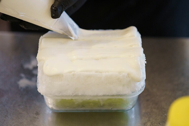 さらに重ねる。