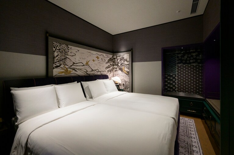 客室の各所に「和・華・蘭」文化を感じるデザインやインテリアを見つけられる。