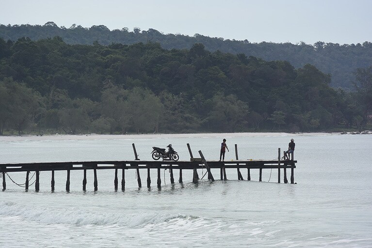 地元の暮らしをすぐそばに感じるロン島のソクサンビーチ。